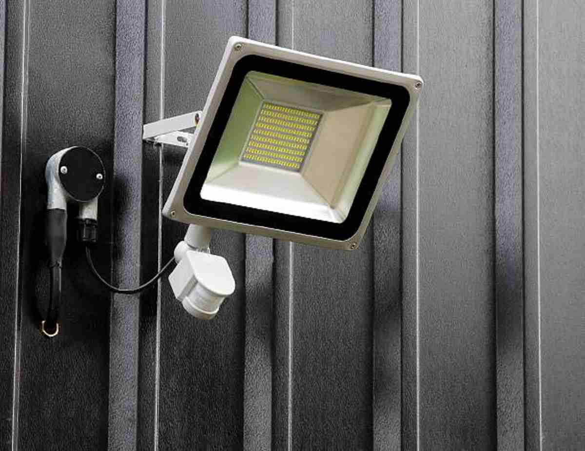 Outdoor Security Lights with Sensor - Installation Process